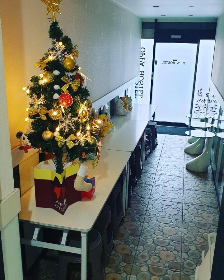 Oppa Hostel Sinchon-Hongdae Сеул Экстерьер фото