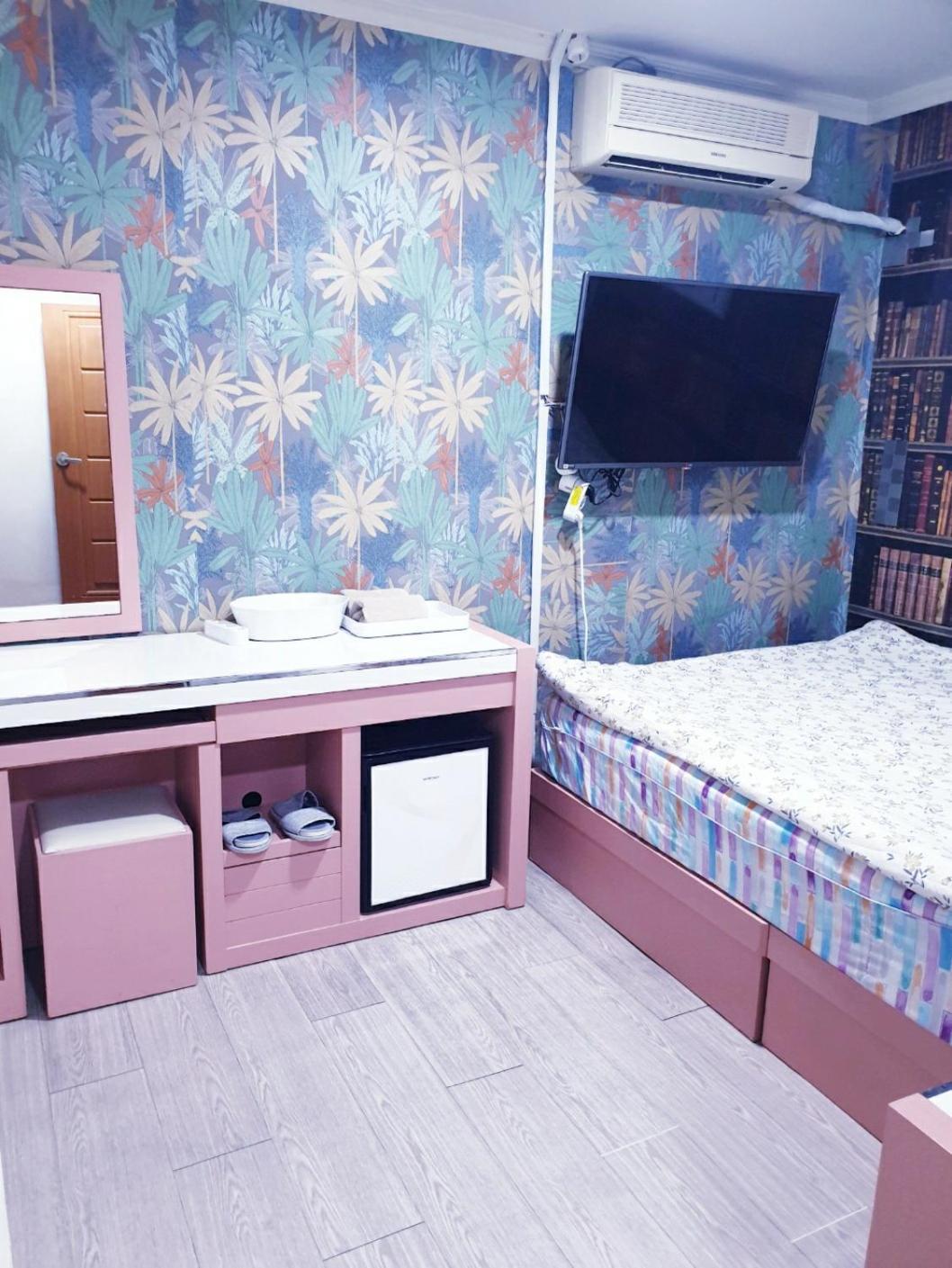 Oppa Hostel Sinchon-Hongdae Сеул Экстерьер фото