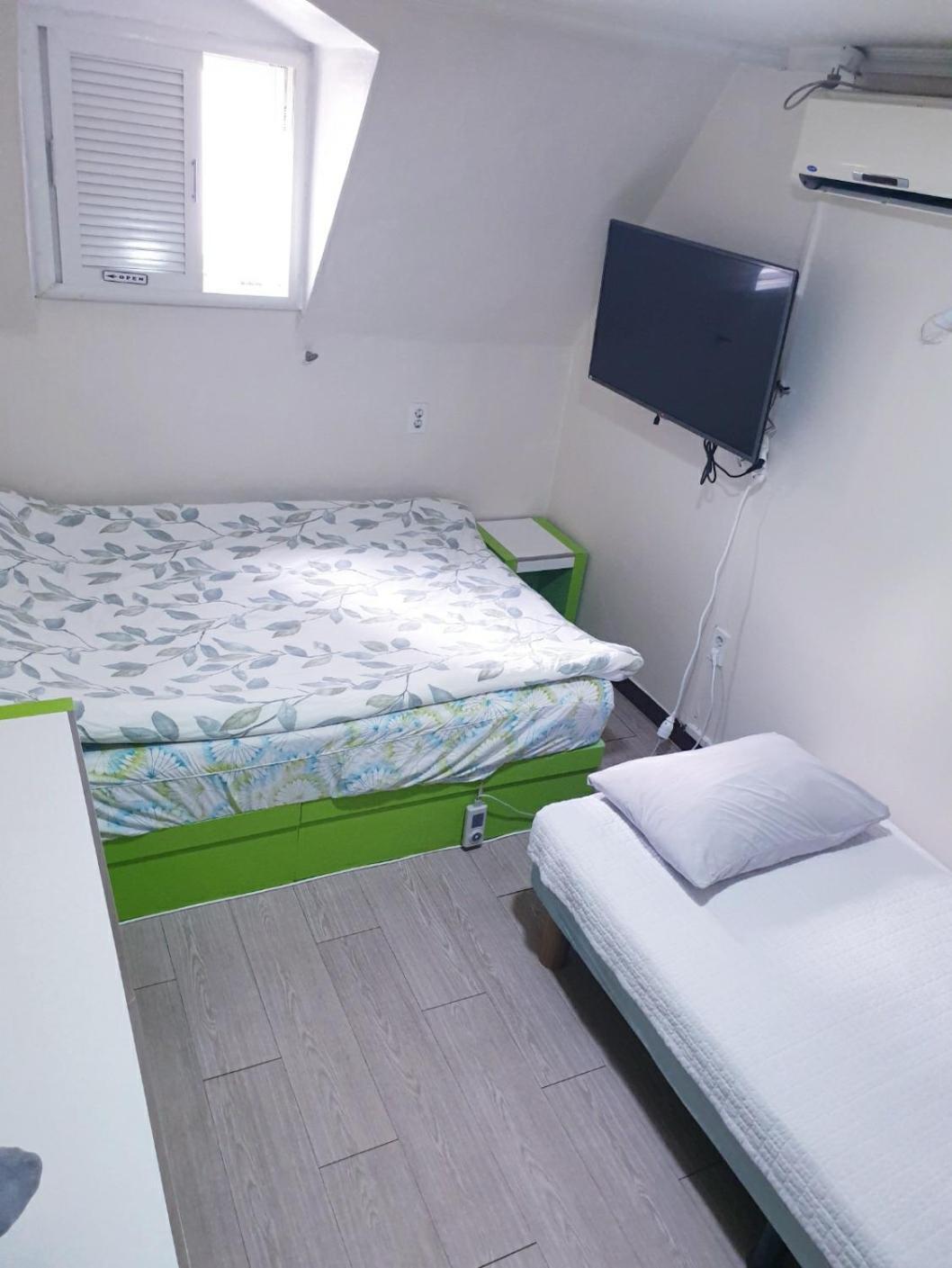 Oppa Hostel Sinchon-Hongdae Сеул Экстерьер фото