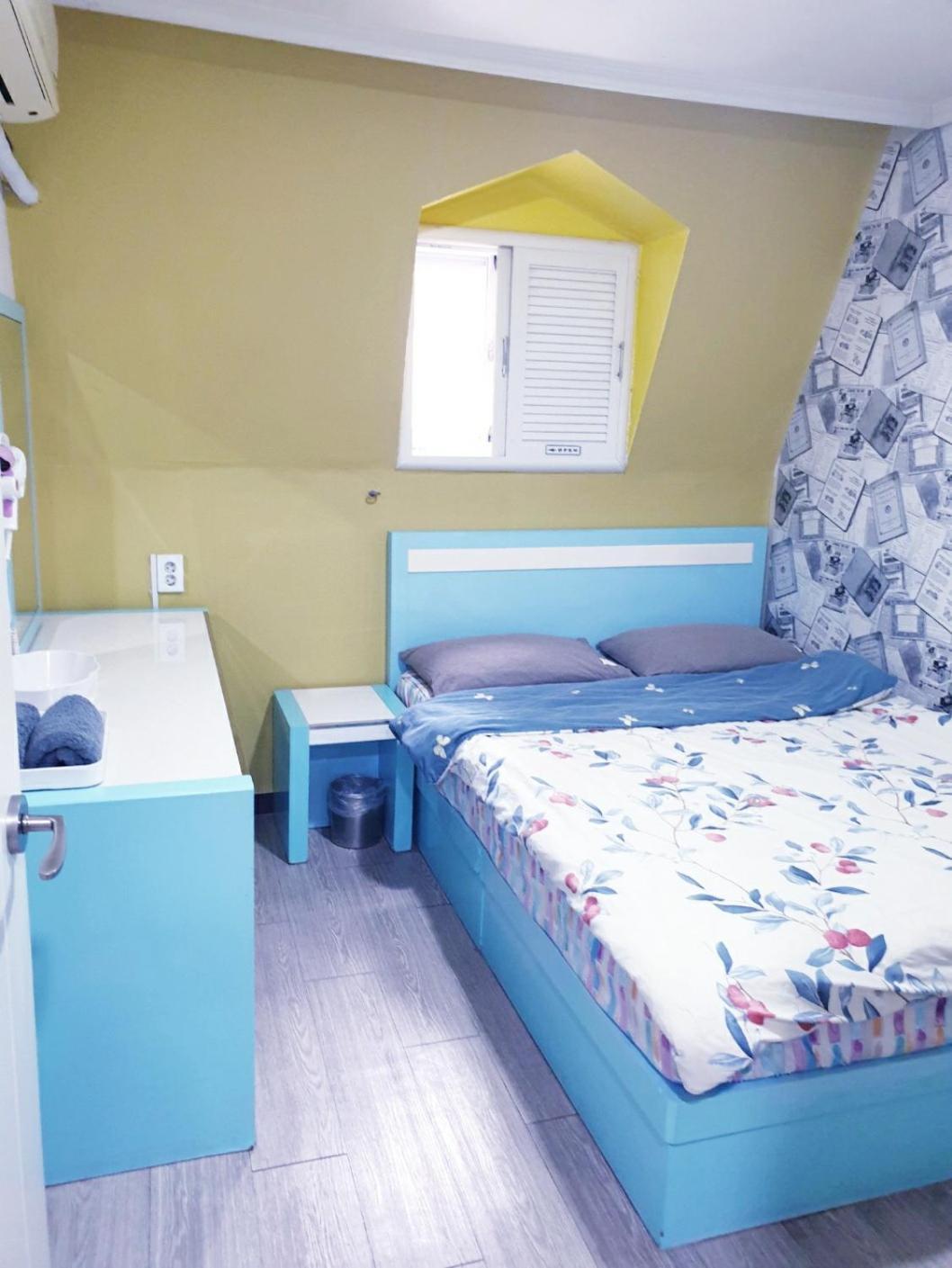 Oppa Hostel Sinchon-Hongdae Сеул Экстерьер фото