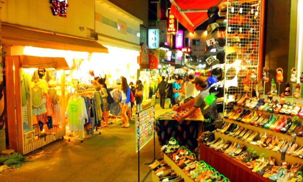 Oppa Hostel Sinchon-Hongdae Сеул Экстерьер фото